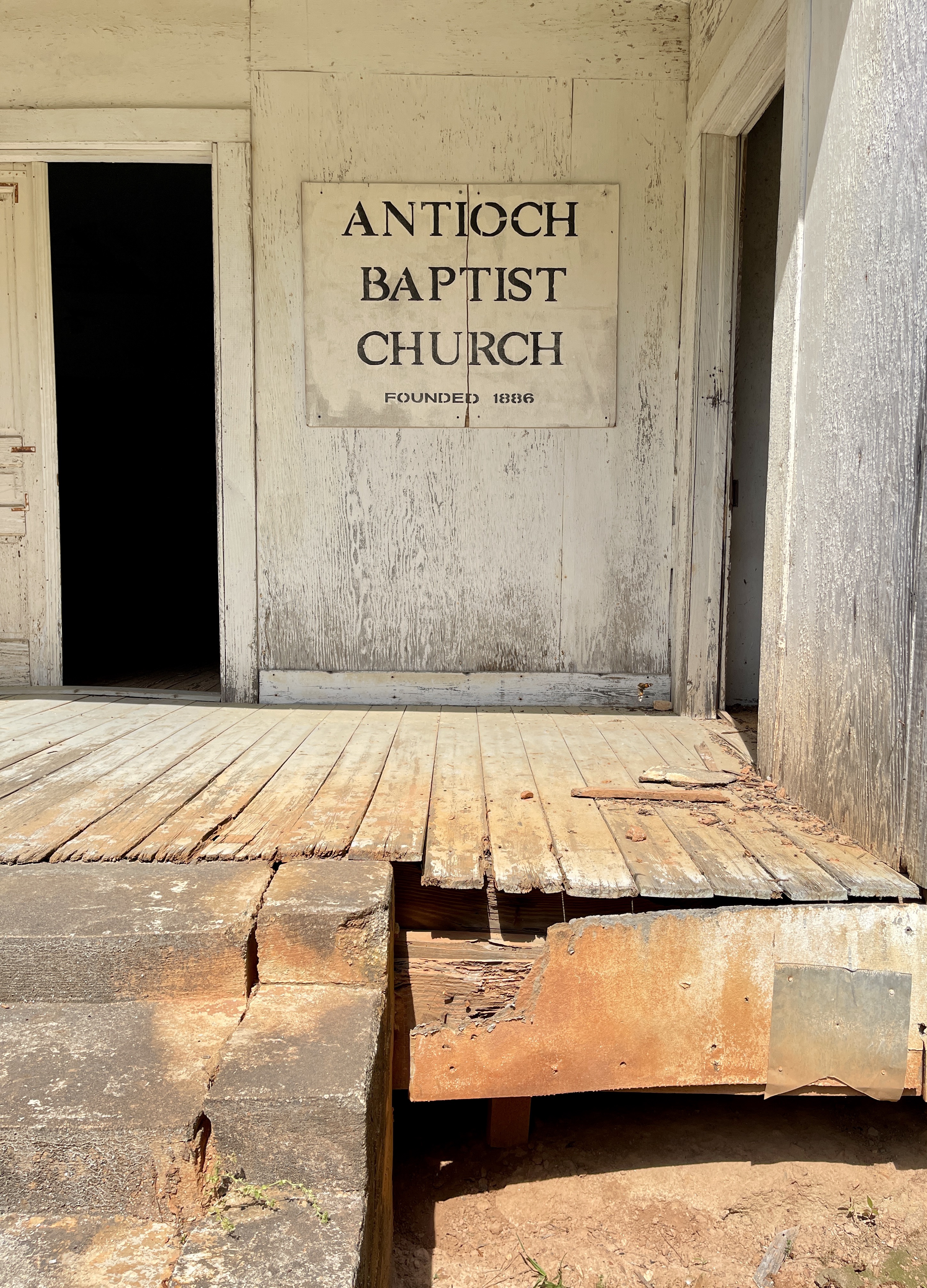 See It Before It’s Gone: Antioch Baptist Church & Cemetery Near Crawfordville, GA (UPDATE!)